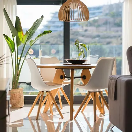 Luxe In The *